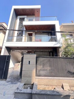 4 BHK Independent House For Sale in Utrathiya