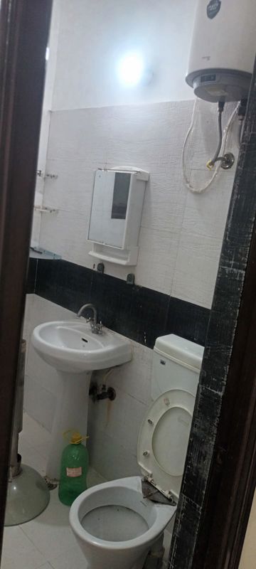 2 BHK 900 Sq.Ft. Builder Floor in A and M Shakti Plaza