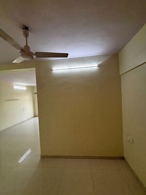 Room in 2 BHK Apartment at Tilak Nagar – for Rent