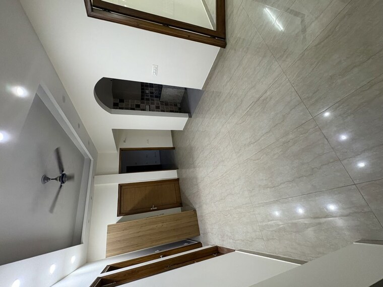 Room, kalkaji 3 Bedroom 200 Sq.Yd. Builder Floor In Kalkaji Delhi 10332773