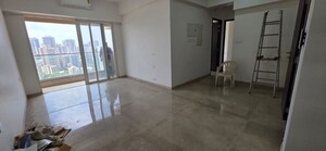 Room in 2 BHK Apartment at Kalpataru Radiance, Goregaon West – for Rent