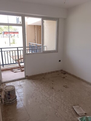 Room in 3 BHK Apartment at Landmark The Homes 81, Sector 81 – for Rent