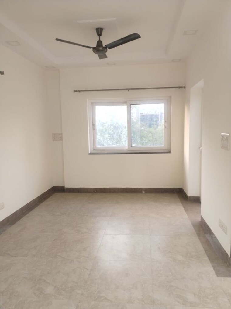 Room, sarita vihar 3 Bedroom 1900 Sq.Ft. Builder Floor In Sarita Vihar Delhi 10348829