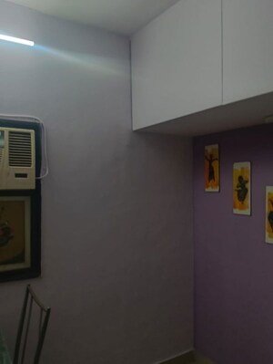 Furnished Amenities in 1 RK Apartment at Nagari Niwara CHS, Goregaon East – for Rent