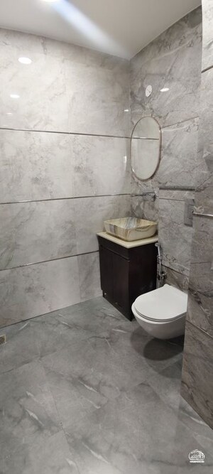 Bathroom in 4 BHK Builder Floor at SS Linden, Sector 84 – for Sale