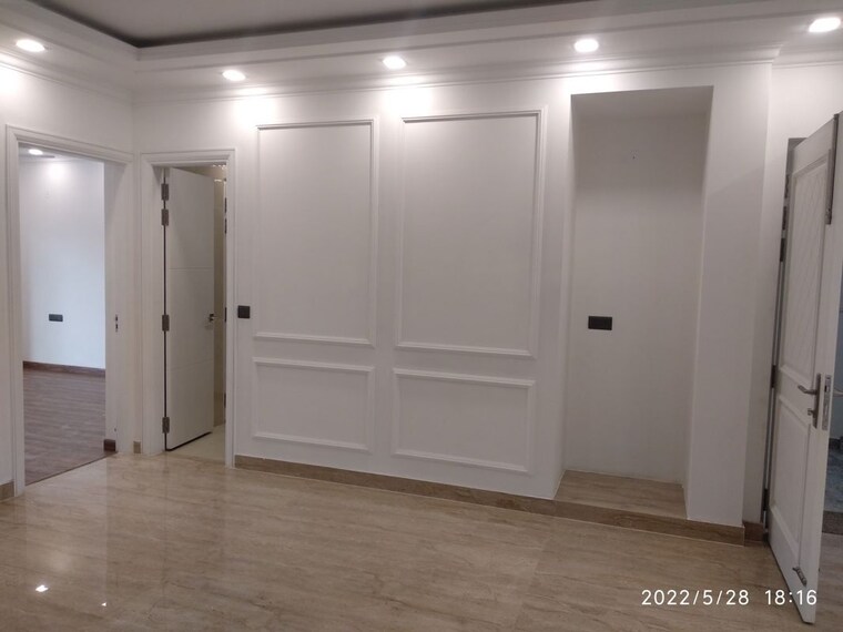 Room, parklands 3 Bedroom 250 Sq.Yd. Builder Floor In Sector 85 Faridabad 10348879