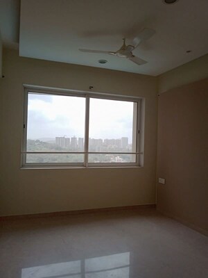Room in 2 BHK Apartment at Lodha Fiorenza, Goregaon East – for Rent