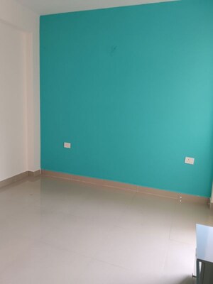 Room in 3 BHK Apartment at Landmark The Homes 81, Sector 81 – for Rent