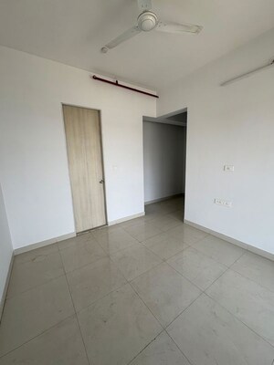 Room in 2 BHK Apartment at Ashar Edge, Pokhran Road No Two – for Rent
