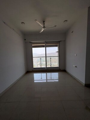 Room in 2 BHK Apartment at Ashar Edge, Pokhran Road No Two – for Rent