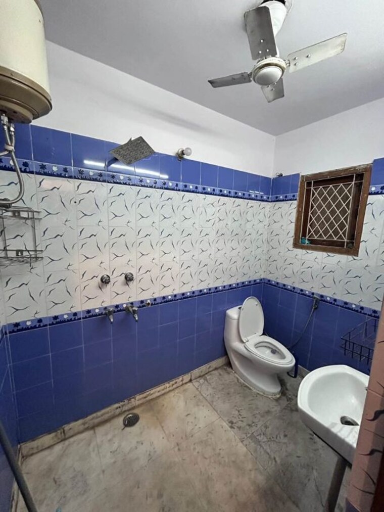 Team Area, kalkaji 1 Bedroom 750 Sq.Ft. Builder Floor In Kalkaji Delhi 10348920