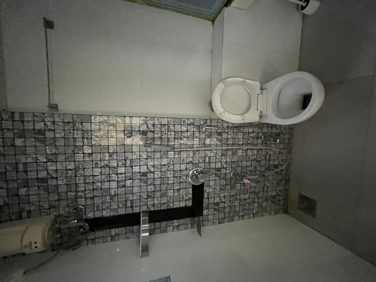 Bathroom, kanakia-space-samarpan-exotica 2.5 Bedroom 900 Sq.Ft. Apartment In Borivali East Mumbai 10348916