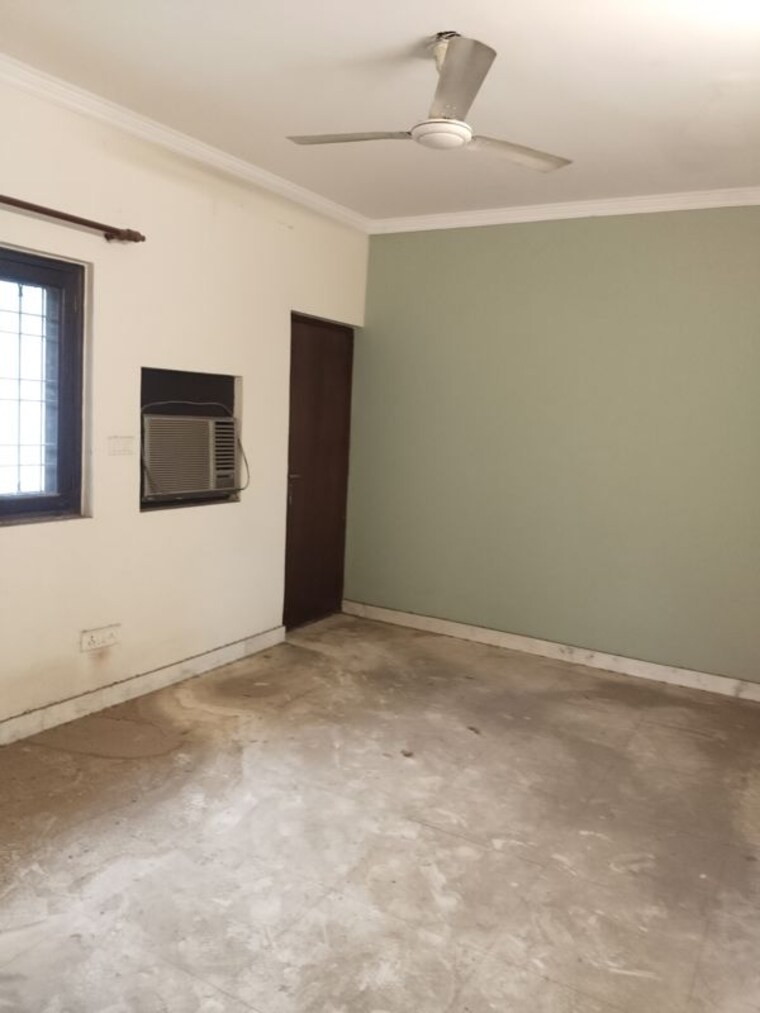 Room, sarita vihar 3 Bedroom 1850 Sq.Ft. Builder Floor In Sarita Vihar Delhi 10348881