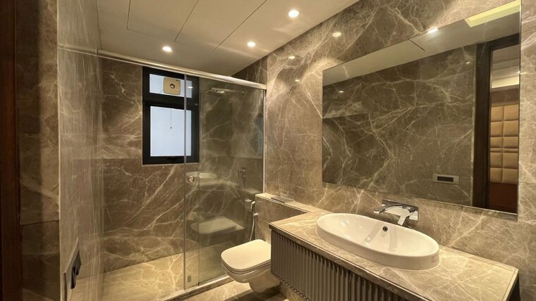 Team Area, sushant lok i 4 Bedroom 300 Sq.Yd. Builder Floor In Sushant Lok I Gurgaon 10348914