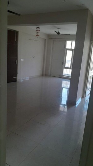 Building Lobby in 3 BHK Builder Floor at TDI The Grand Retreat, Sector 88 – for Sale