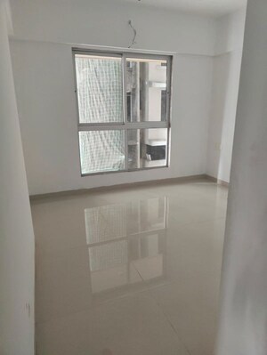 Room in 2 BHK Apartment at Goregaon West – for Rent