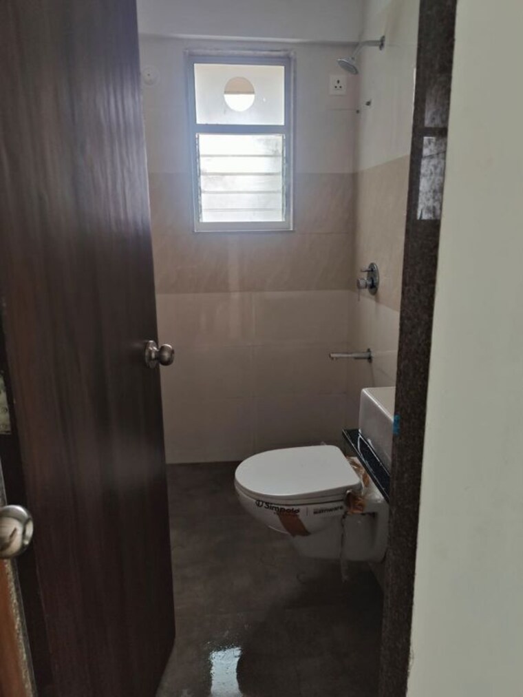Bathroom, goregaon west 2 Bedroom 632 Sq.Ft. Apartment In Goregaon West Mumbai 10349032