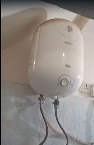 Bathroom in 2 BHK Builder Floor at Indira Nagar – for Rent