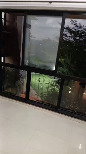 Room in 3 BHK Apartment at Kanakia Rainforest, Andheri East – for Rent