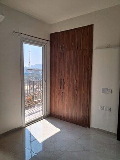 3.5 BHK + Basement Apartment For Rent in Smart World Orchard