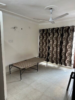 Bedroom in 2 BHK Builder Floor at Sector 22 – for Rent