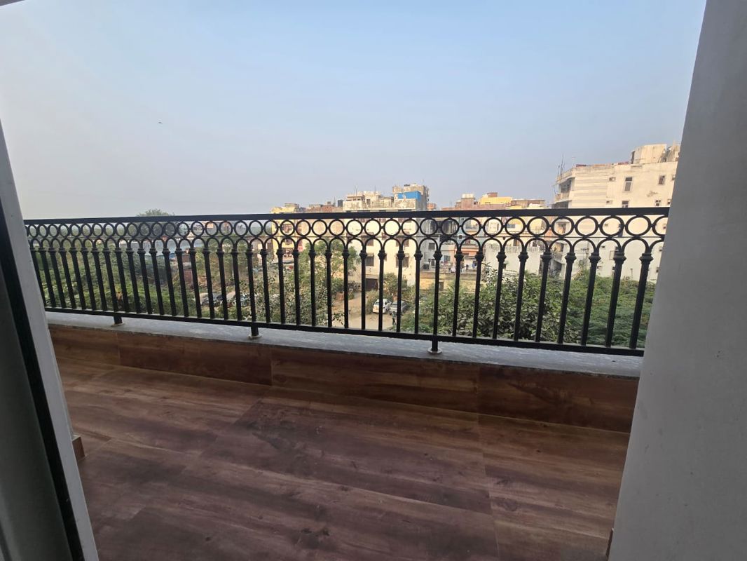 1 BHK + Pooja Room Builder Floor For Rent in Saket