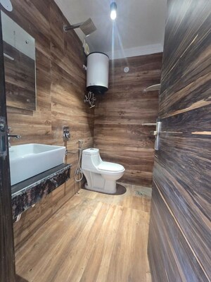 Washroom in 1 BHK Builder Floor at Saket – for Rent