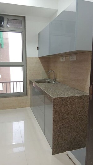Room in 2 BHK Apartment at Sunteck City Avenue 4, Goregaon West – for Rent
