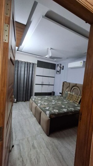 Kitchen in 3 BHK Builder Floor at BPTP District 3, Sector 85 – for Sale