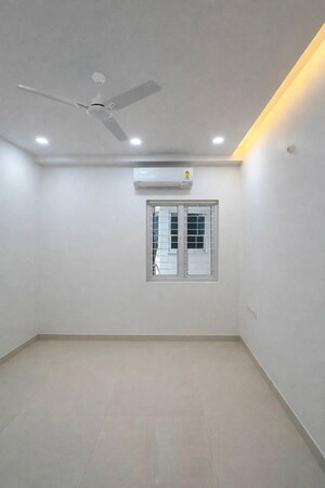 Room in 3 BHK Apartment at Prestige Beverly Hills, Kokapet – for Rent