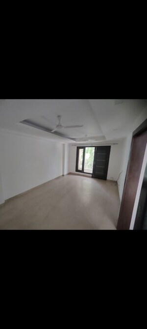 Room in Studio Apartment at Malviya Nagar – for Rent