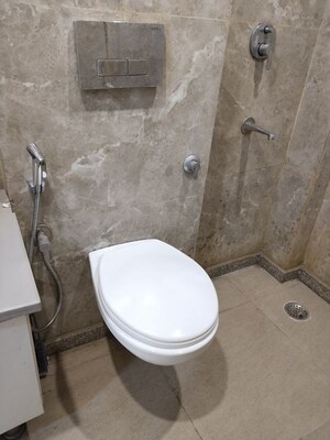 Bathroom in Studio Apartment at Malviya Nagar – for Rent