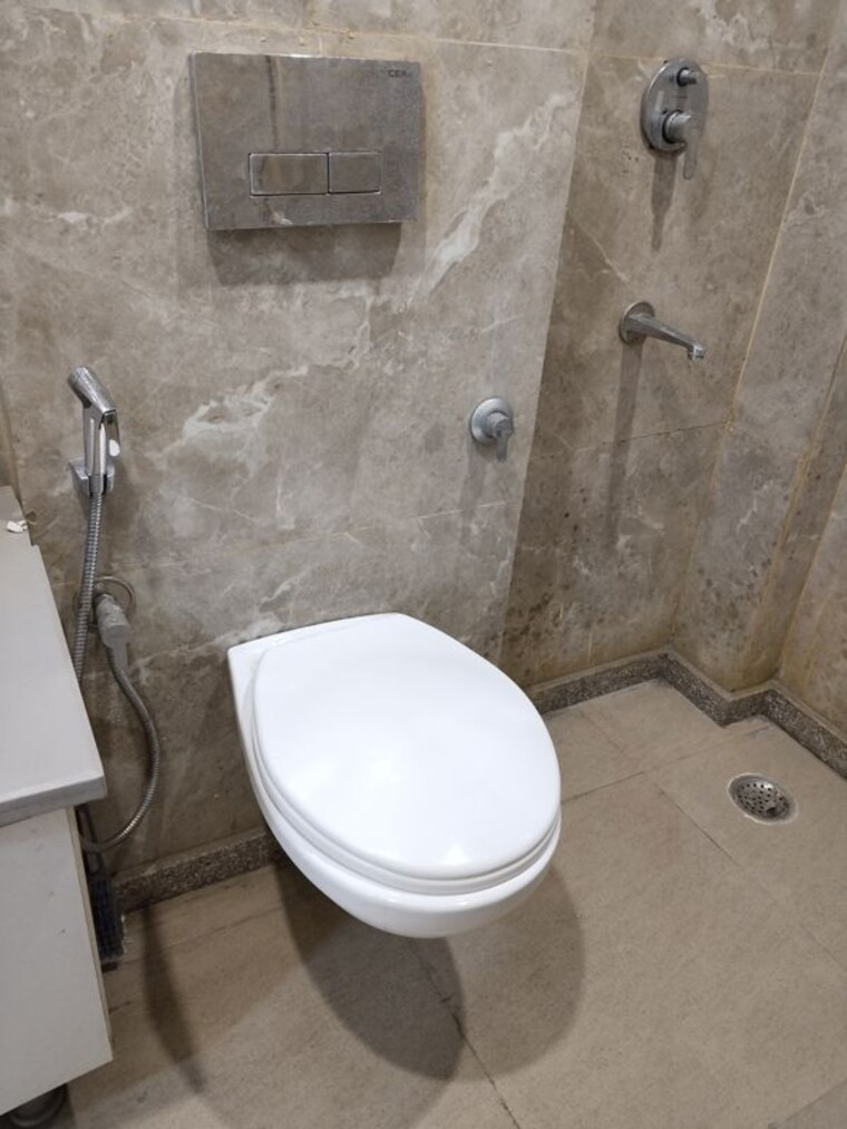 Bathroom, malviya nagar Studio 400 Sq.Ft. Apartment In Malviya Nagar Delhi 10349283