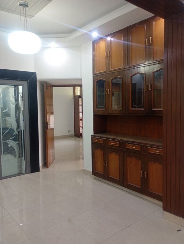 Room, sector 12 dwarka 3 Bedroom 1800 Sq.Ft. Apartment In Sector 12 Dwarka Delhi 10349273