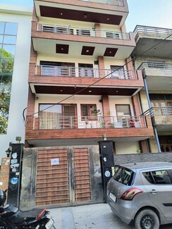 2 BHK Builder Floor For Rent in Sector 23A