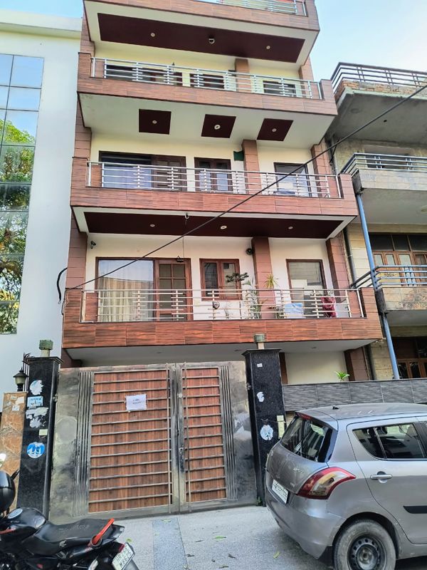 2 BHK Builder Floor For Rent in Sector 23A