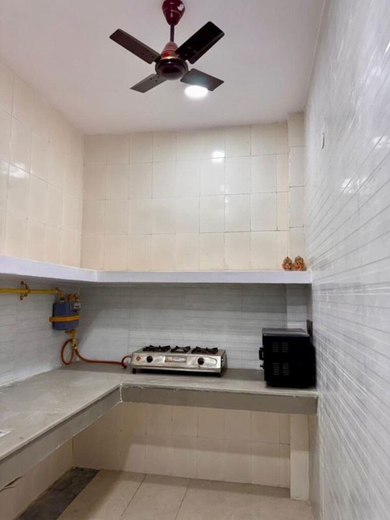 Kitchen, kalkaji 1 Bedroom 1000 Sq.Ft. Builder Floor In Kalkaji Delhi 10349293