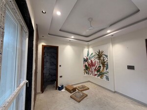 Room in 3 BHK Builder Floor at Bharat Colony – for Sale