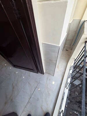 Balcony in 1 BHK Apartment at Lajpat Nagar 4 – for Rent