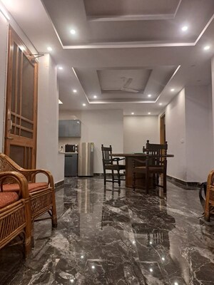 Gym in 3 BHK Builder Floor at JakhaN-Rajpur Road – for Rent