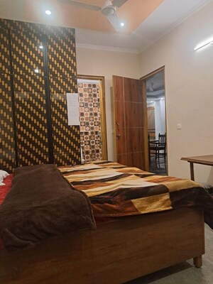 Bedroom in 3 BHK Builder Floor at JakhaN-Rajpur Road – for Rent