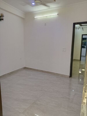 Room in 2 BHK Apartment at Panchsheel Vihar – for Rent