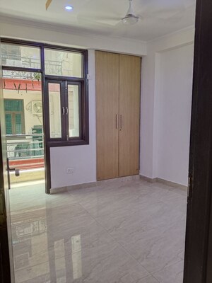 Room in 2 BHK Apartment at Panchsheel Vihar – for Rent