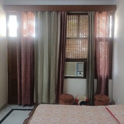 2 BHK Builder Floor For Rent in Sector 19