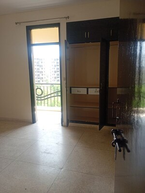 Room in 3 BHK Apartment at Sector 13 Dwarka – for Rent