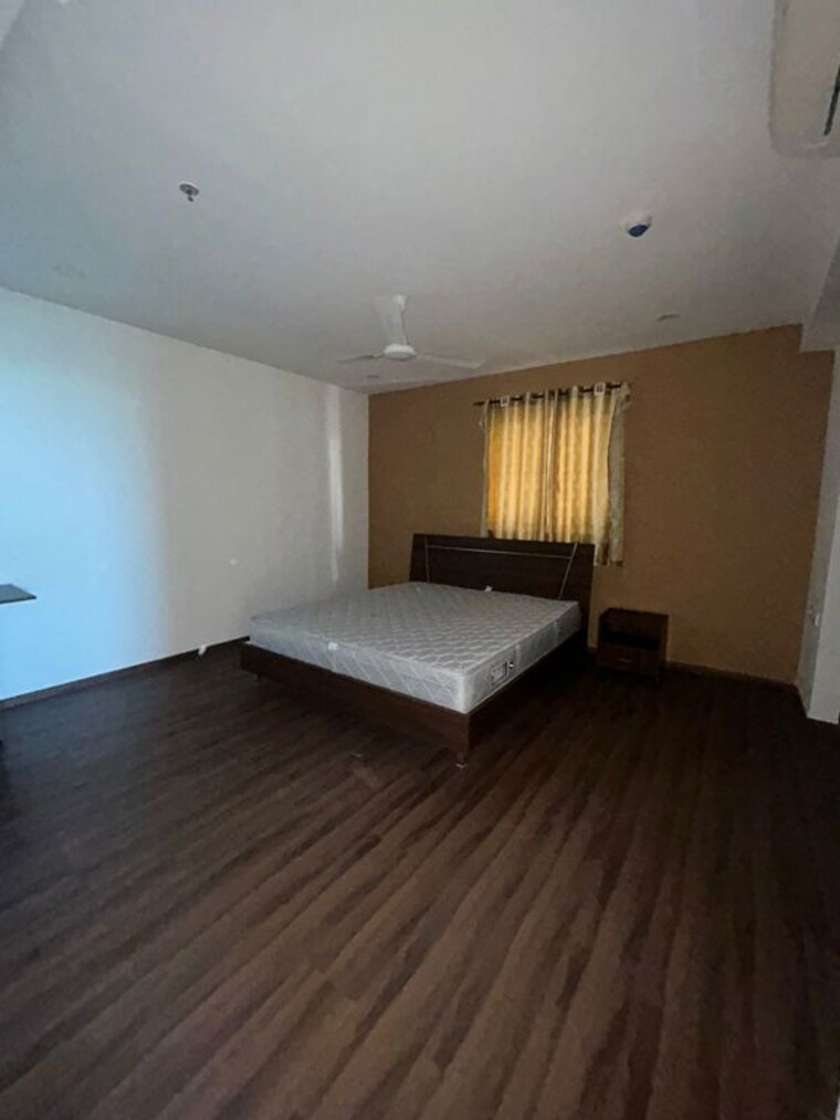 Room, golf-edge 3.5 Bedroom 3600 Sq.Ft. Apartment In Gachibowli Hyderabad 10349328