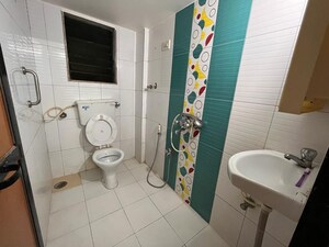 Bathroom in 3 BHK Apartment at Suncity Apartments, Vasai West – for Rent