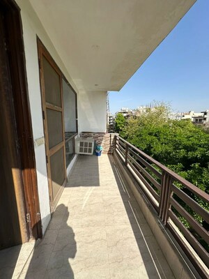 Balcony in 2 BHK Builder Floor at Ardee City, Sector 52 – for Rent