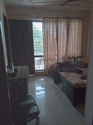 Living Room in 2 BHK Builder Floor at Ardee City, Sector 52 – for Rent