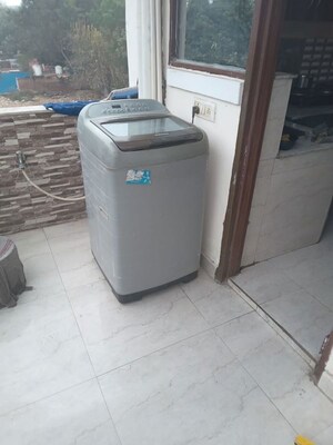 Bathroom in 2 BHK Builder Floor at Ardee City, Sector 52 – for Rent